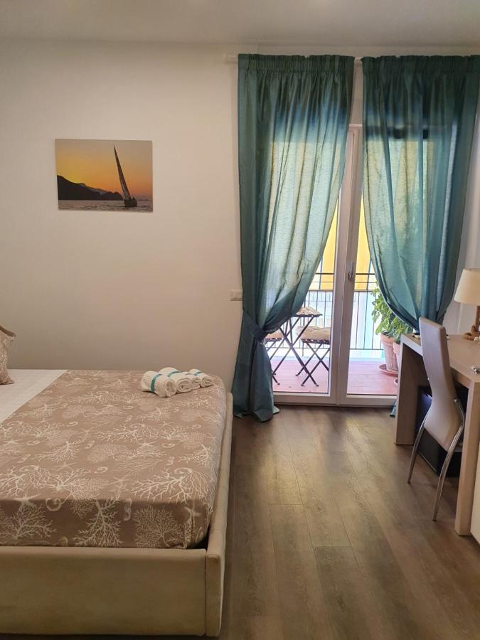 B&B Il Saraceno Sorrento Bagian luar foto